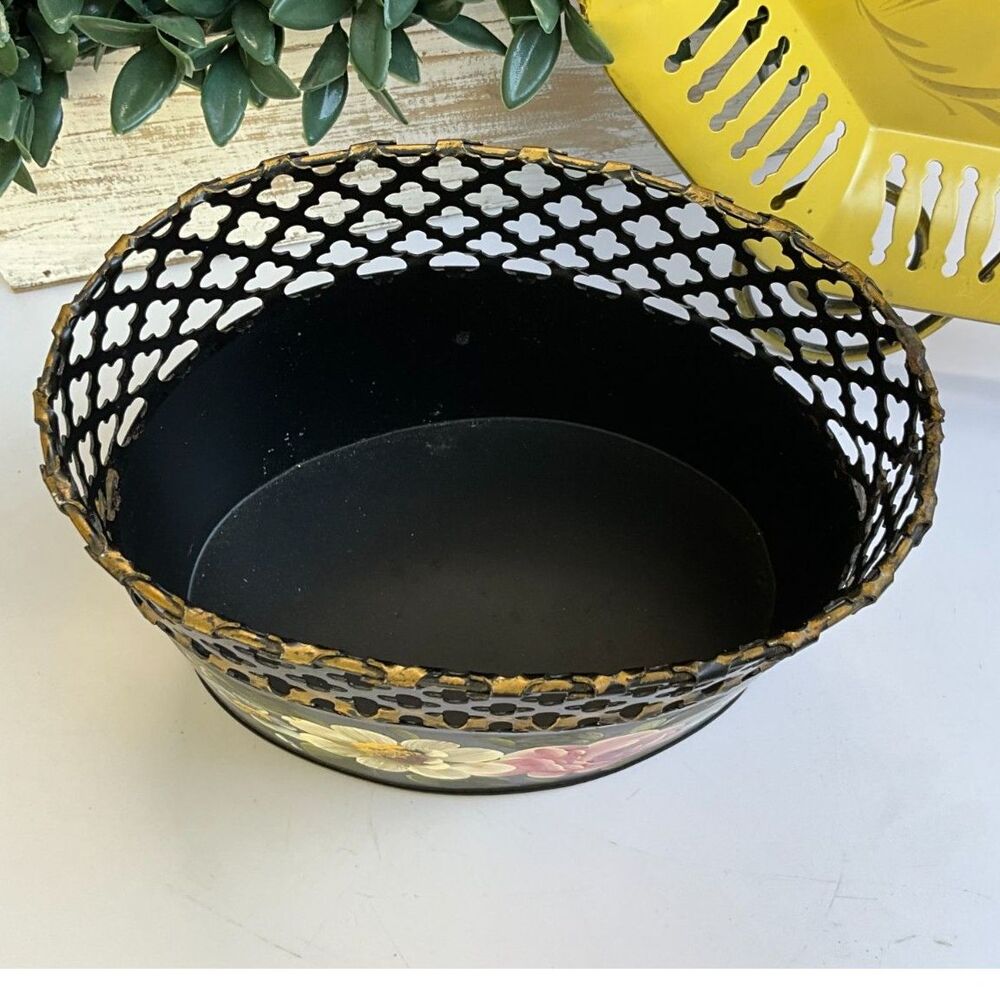 Incredible Vintage Black tole planter mail holder hand painted flowers gorgeous - Picture 5 of 7